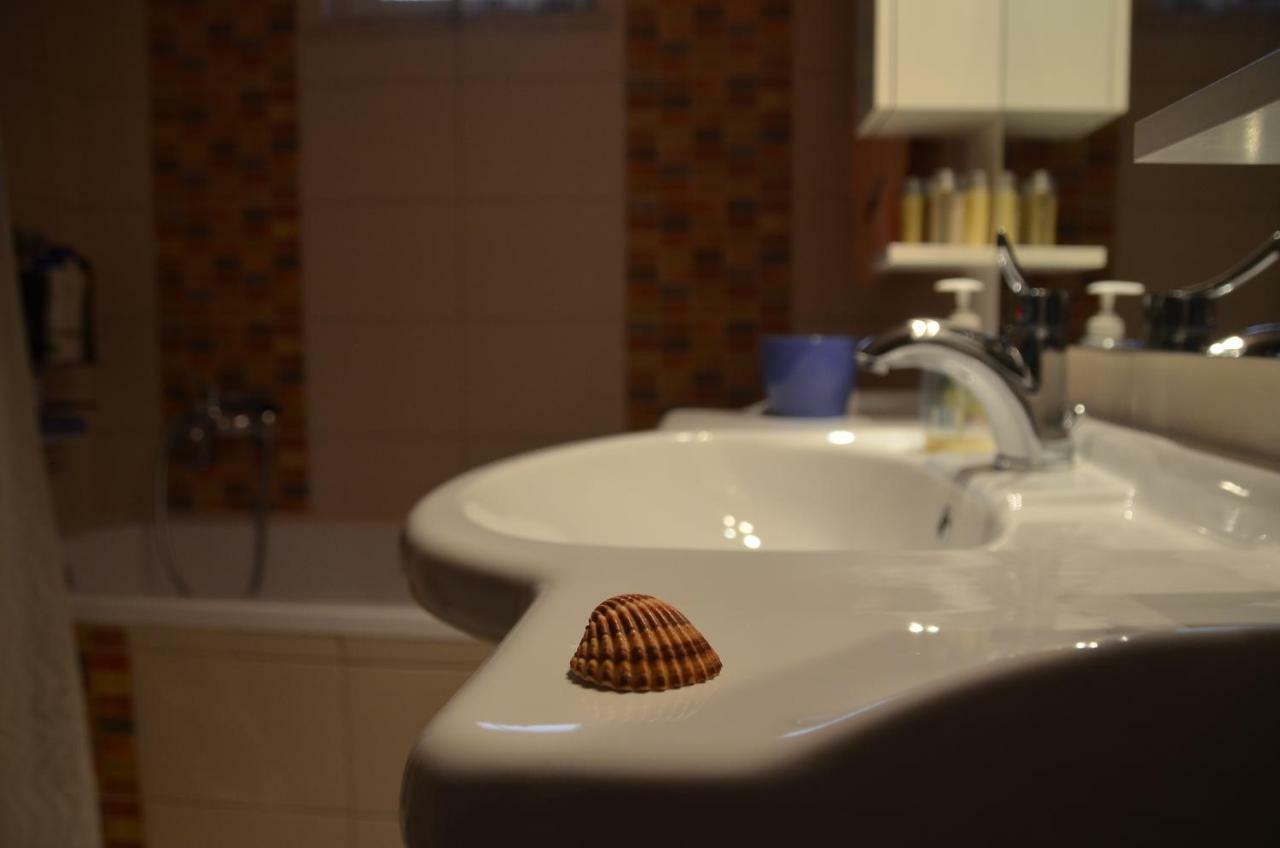 Apartment Family And Relaxing House In A Village Rodotopi